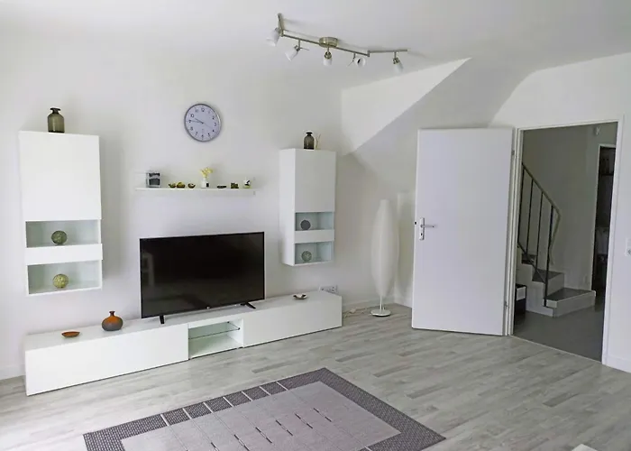 Heide Mit Garten Und Terrasse By Interhome Holiday home Bad Fallingbostel